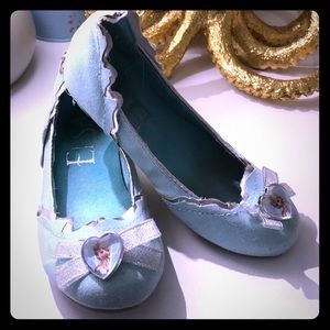Disney Frozen Elsa Light Blue Silver Dress Shoe ❄️